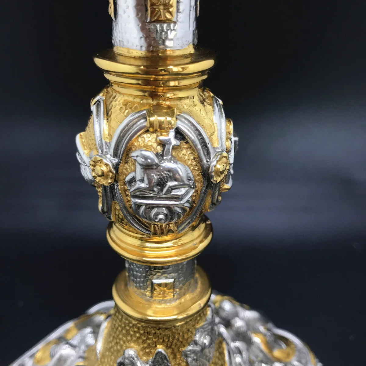 Chalice and ciborium deposition of Christ